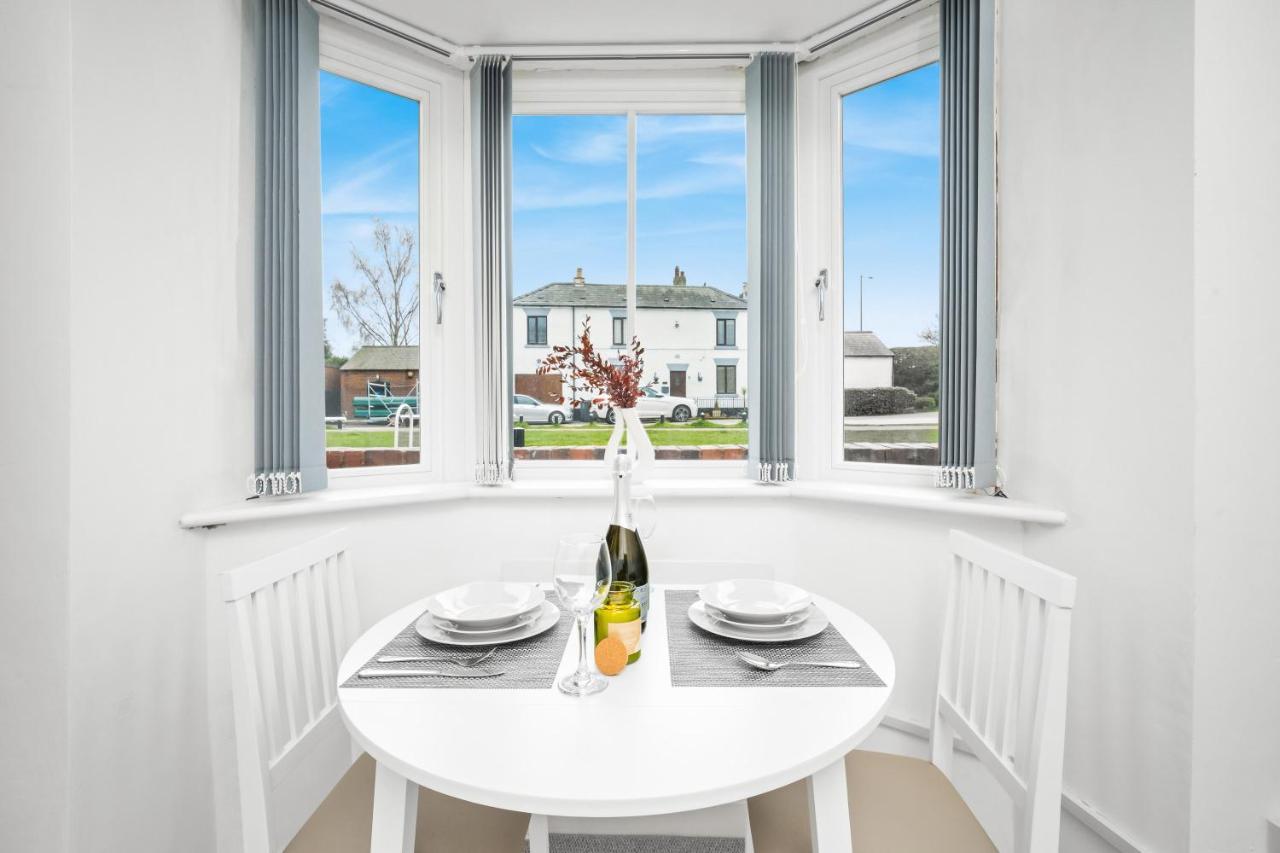 Beautiful Waterside Apartment - Parking - Perry Barr - Top Rated Birmingham Buitenkant foto