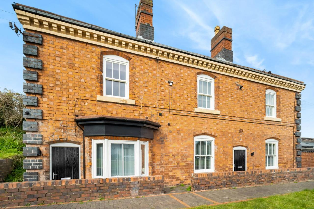 Beautiful Waterside Apartment - Parking - Perry Barr - Top Rated Birmingham Buitenkant foto